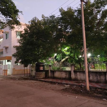 Mayurapriya Inn チェンナイ エクステリア 写真