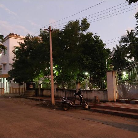 Mayurapriya Inn チェンナイ エクステリア 写真