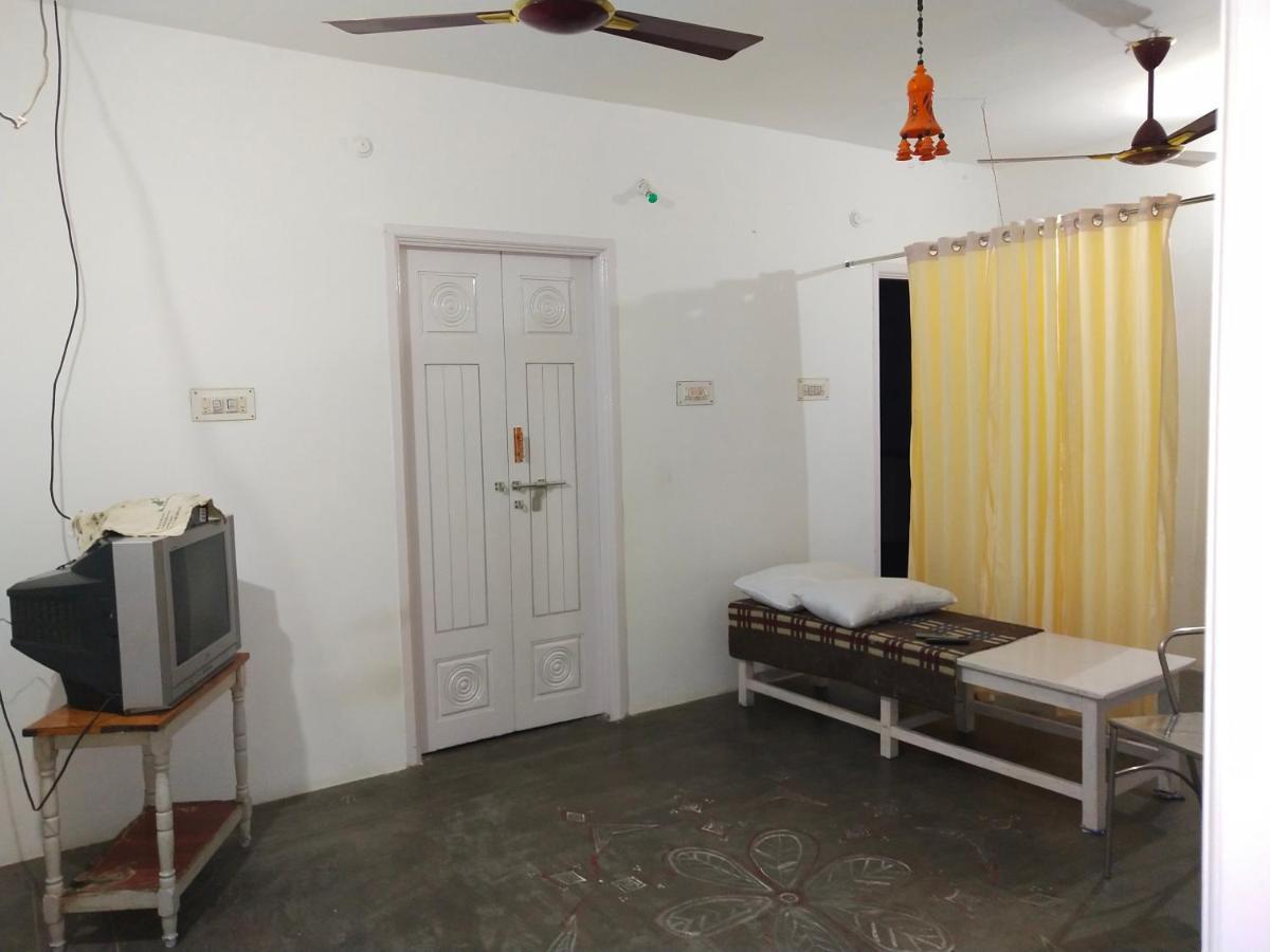 Mayurapriya Inn チェンナイ エクステリア 写真
