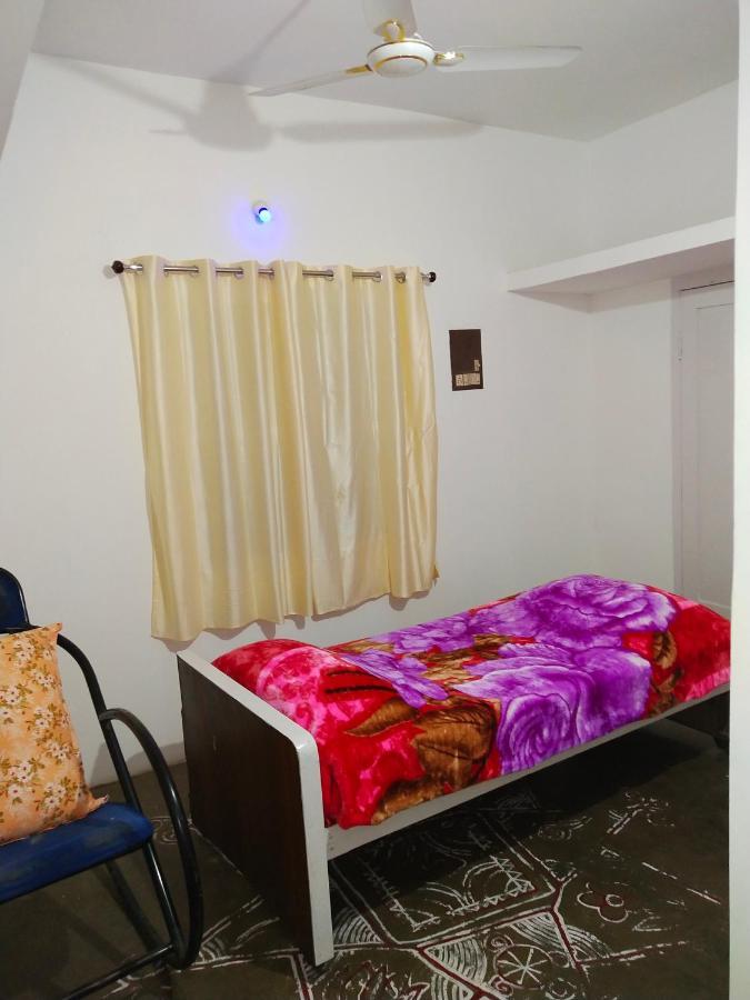 Mayurapriya Inn チェンナイ エクステリア 写真