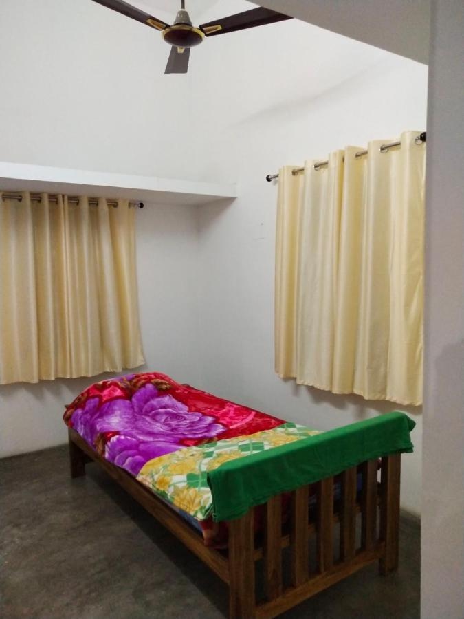 Mayurapriya Inn チェンナイ エクステリア 写真